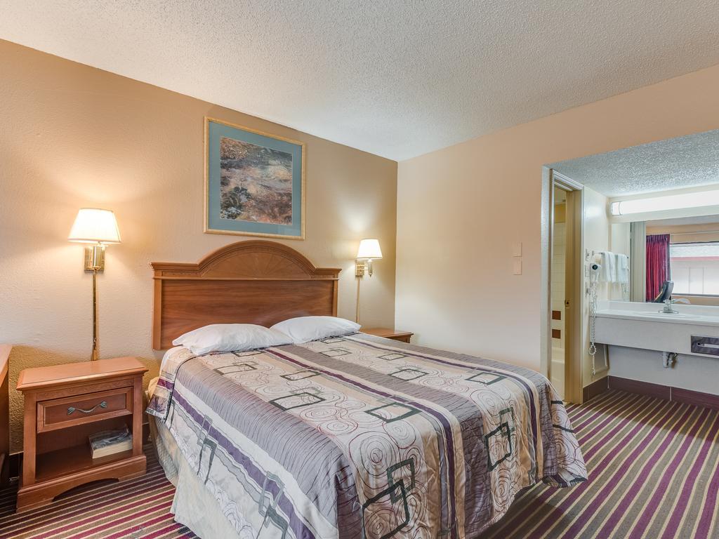 Travelers Inn Midwest City Exterior foto